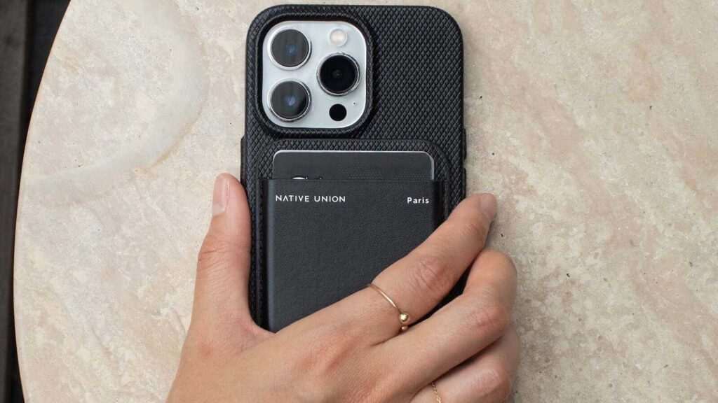 Native Union CLIC Re Classic Wallet Magnetic 03 Native Union CLIC Re Classic Wallet Magnetic 03