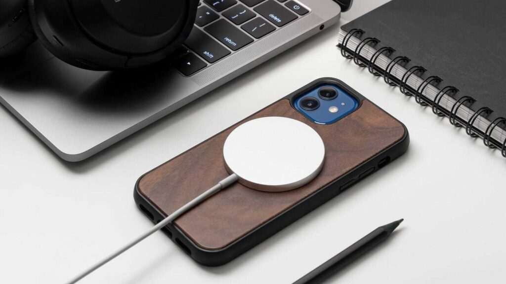 Oakywood Wooden MagSafe iPhone 12 Case 01 Oakywood Wooden MagSafe iPhone 12 Case 01