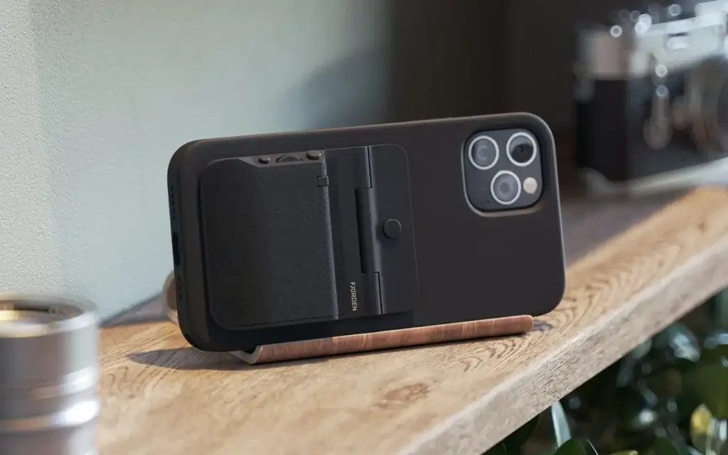 FJORDEN MagSafe Camera Grip